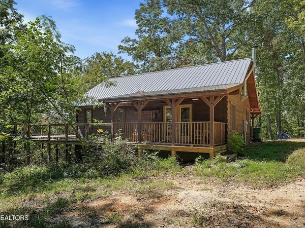 450 Pleasant Hill Cemetery Lane, Gainesboro, TN 38562
