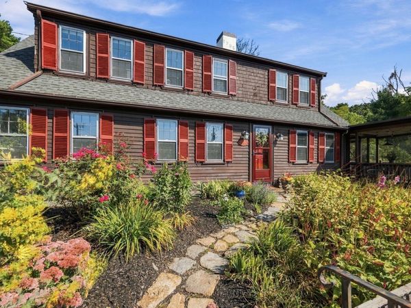 25 Concord St, Gloucester, MA 01930