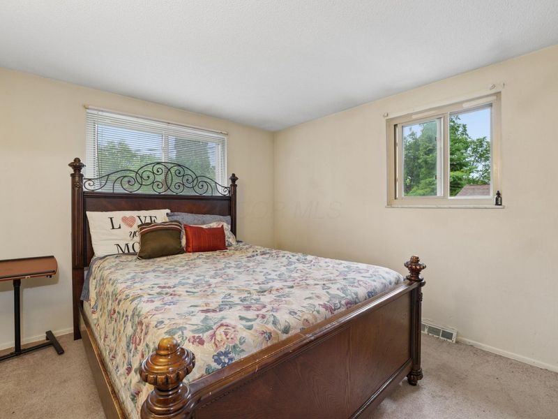 2081 Sharbot Drive, Columbus, OH 43229 Photo 19