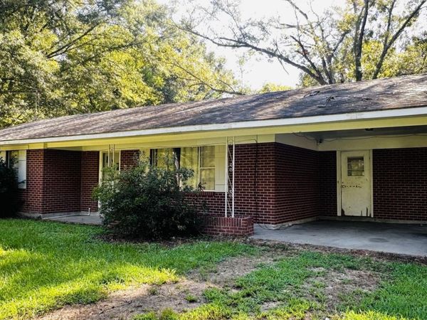 6573 Old Hillsboro Road, Forest, MS 39074