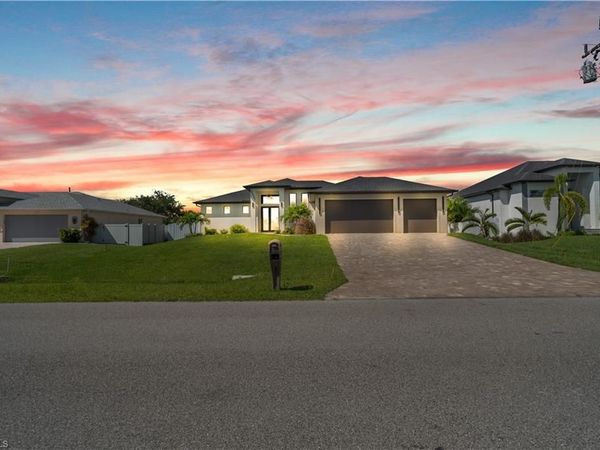 3221 SW 3rd TER , CAPE CORAL, FL 33991
