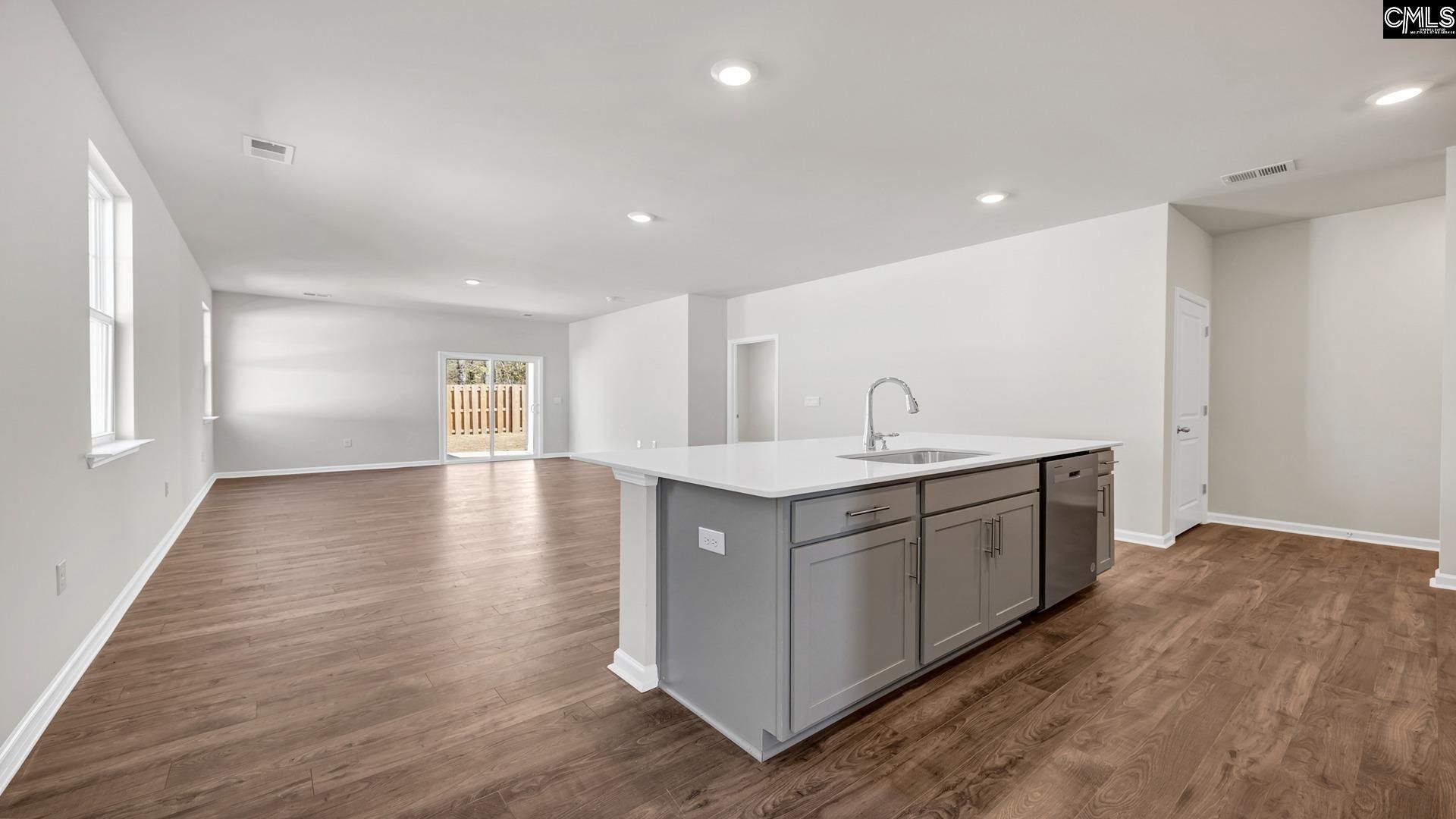 4116 Maddux Drive  Photo 4