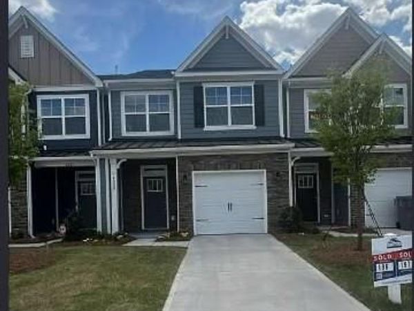 4229 Black Court , Harrisburg, NC 28075