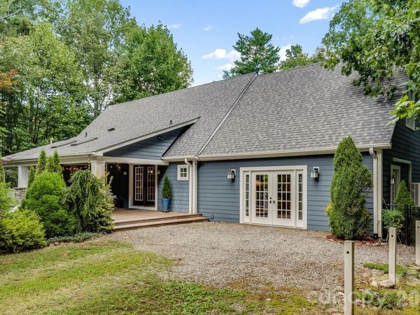 218 S Alta Vista Drive , Saluda, NC 28773