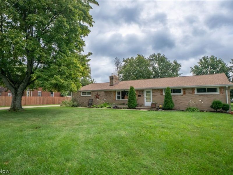 132 32nd Street SE, Canton, OH 44707 Photo 1