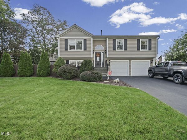 145 Shirley Drive, Schenectady, NY 12304