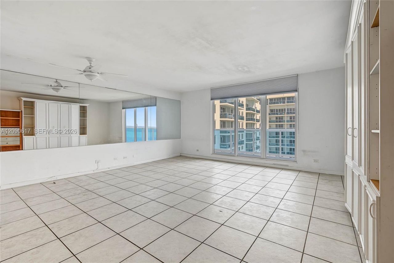 2301 Collins Ave, Unit 1420, Miami Beach, FL 33139 Photo