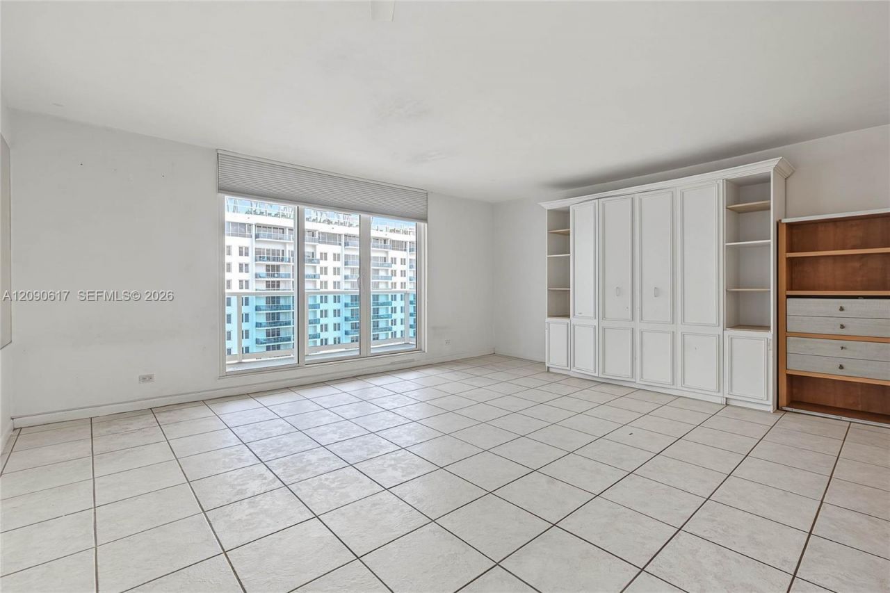 2301 Collins Ave, Unit 1420, Miami Beach, FL 33139 Photo