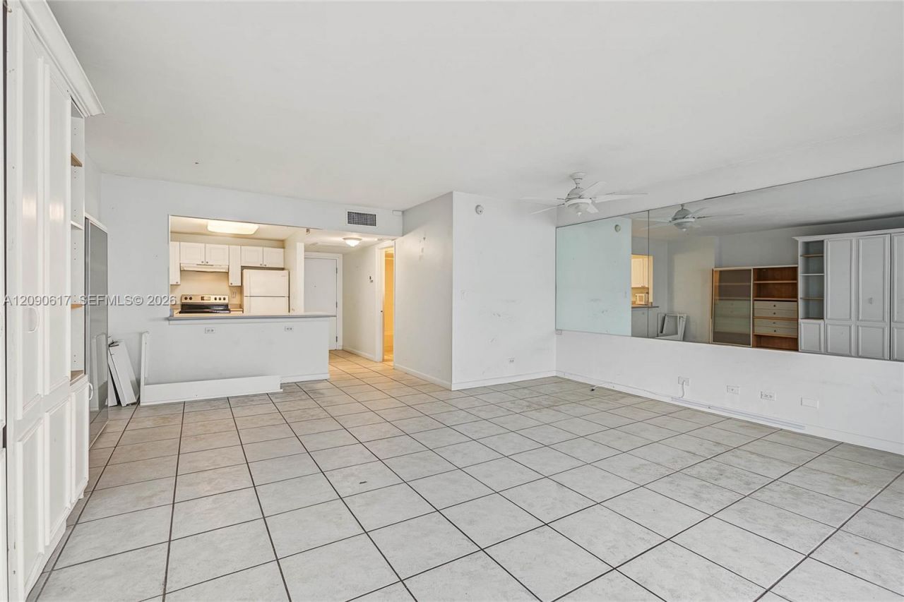 2301 Collins Ave, Unit 1420, Miami Beach, FL 33139 Photo