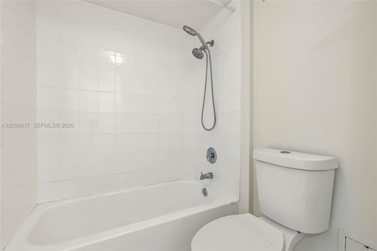 2301 Collins Ave, Unit 1420, Miami Beach, FL 33139 Photo