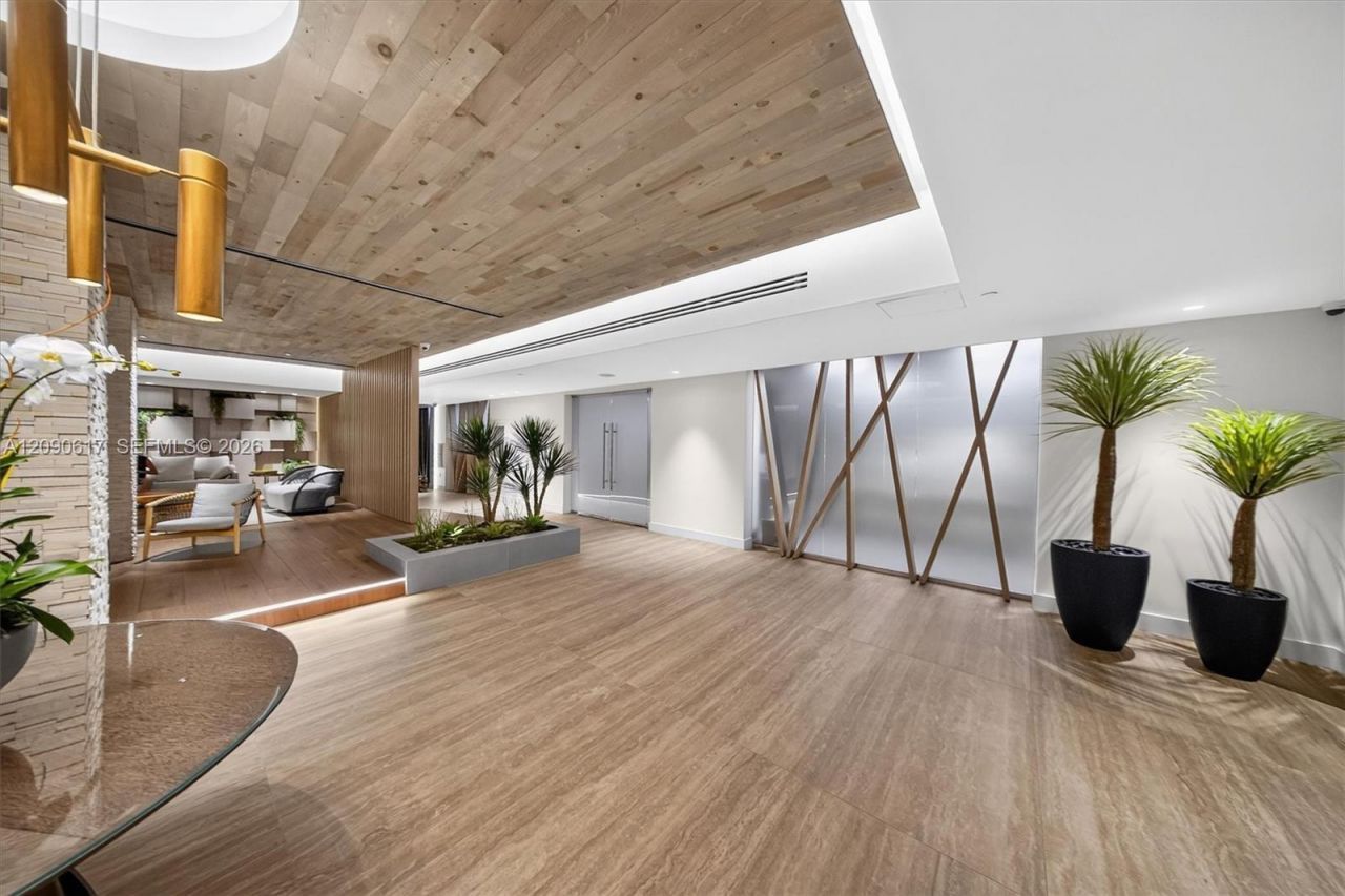 2301 Collins Ave, Unit 1420, Miami Beach, FL 33139 Photo