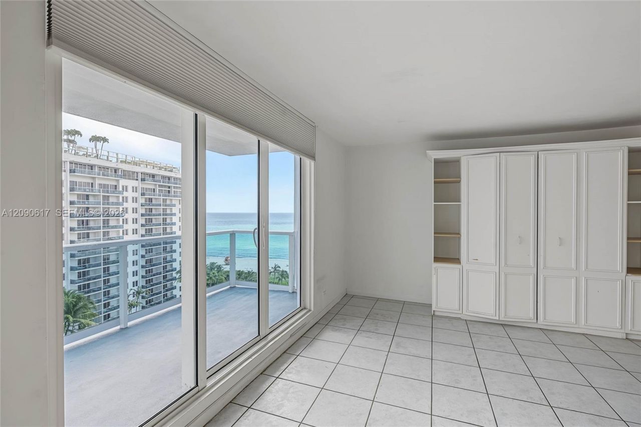 2301 Collins Ave, Unit 1420, Miami Beach, FL 33139 Photo