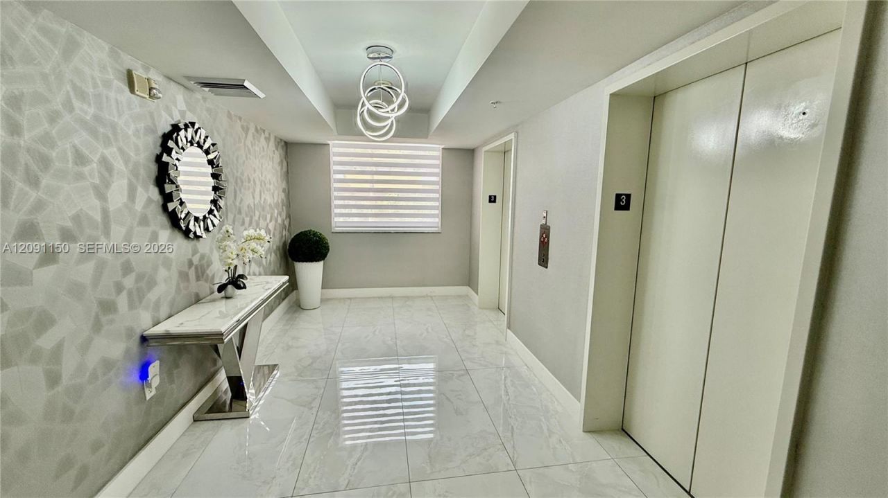 18800 NE 29th Ave , Unit 315, Aventura, FL 33180 Photo