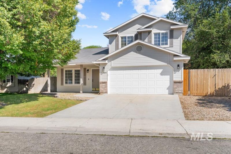 1304 N Atherton, Kuna, ID 83634 Main Photo