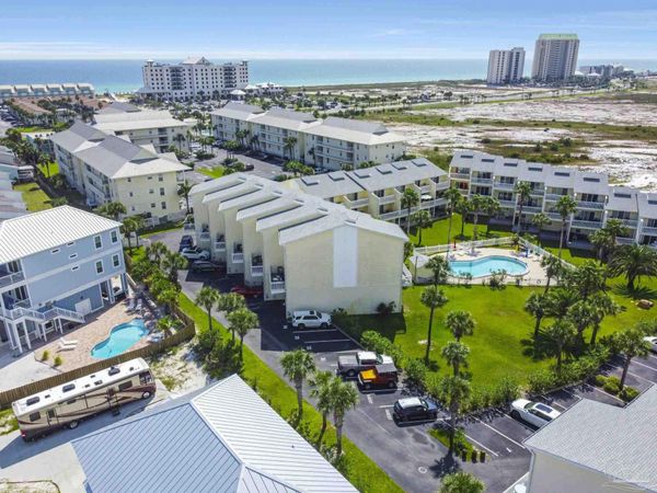 1440 Paradise Point Dr, Unit 34, Navarre Beach, FL 32566