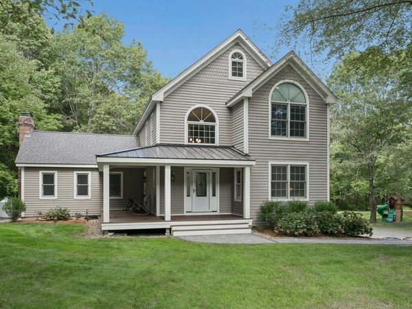 17 Panettieri Dr., Lakeville, MA 02347