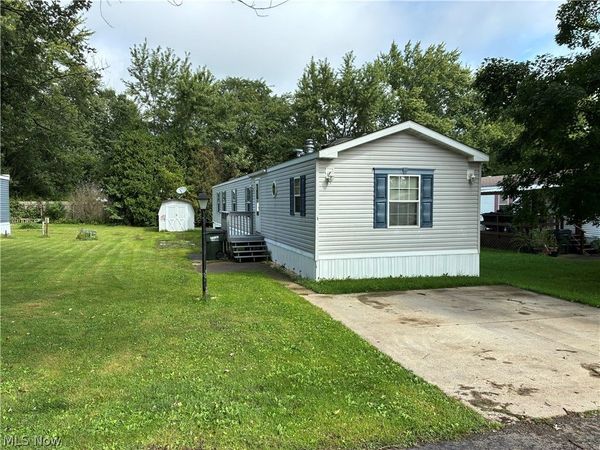 5 Carpenter Boulevard , Marshallville, OH 44645