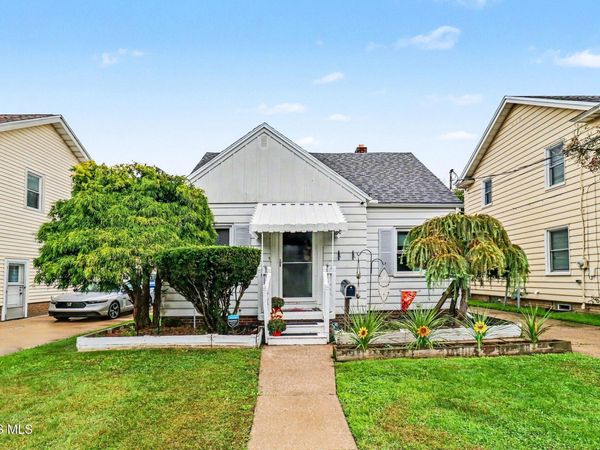 130 Helen Drive , Rossford, OH 43460