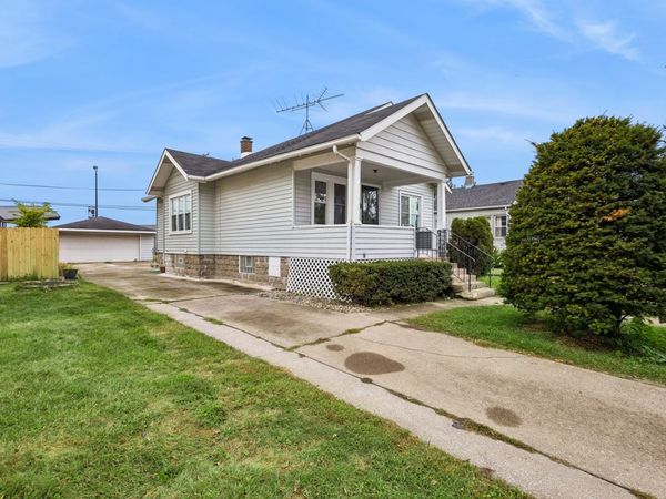 3347 Washington Street , Lansing, IL 60438