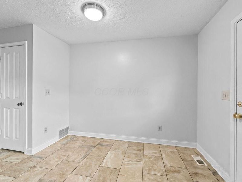 3827 Queen Anne Place, Grove City, OH 43123 Photo 12