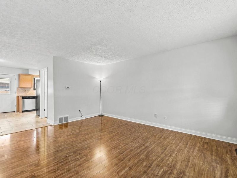 3827 Queen Anne Place, Grove City, OH 43123 Photo 6