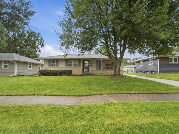 3518 Brinkwood Road, Des Moines, IA 50310