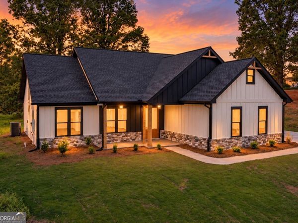 373 Stonington Drive, Mount Airy, GA 30563