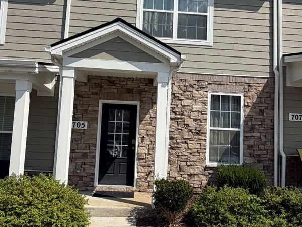 705 Dallas Dr , Columbia, TN 38401