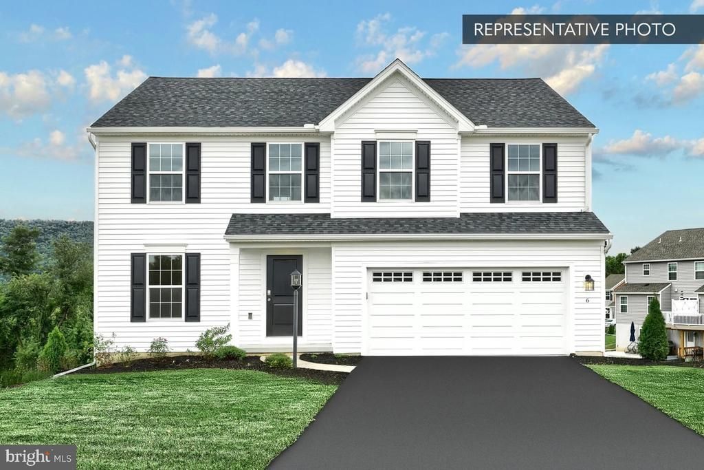 129 WOODLYNN DRIVE , SELINSGROVE, PA 17870