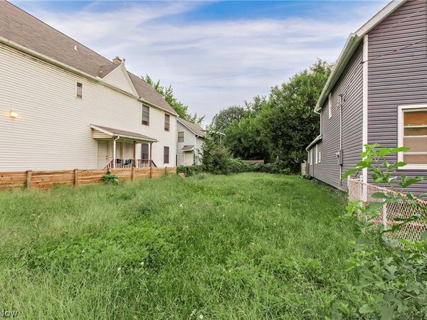 2345 W 7th Street , Cleveland, OH 44113
