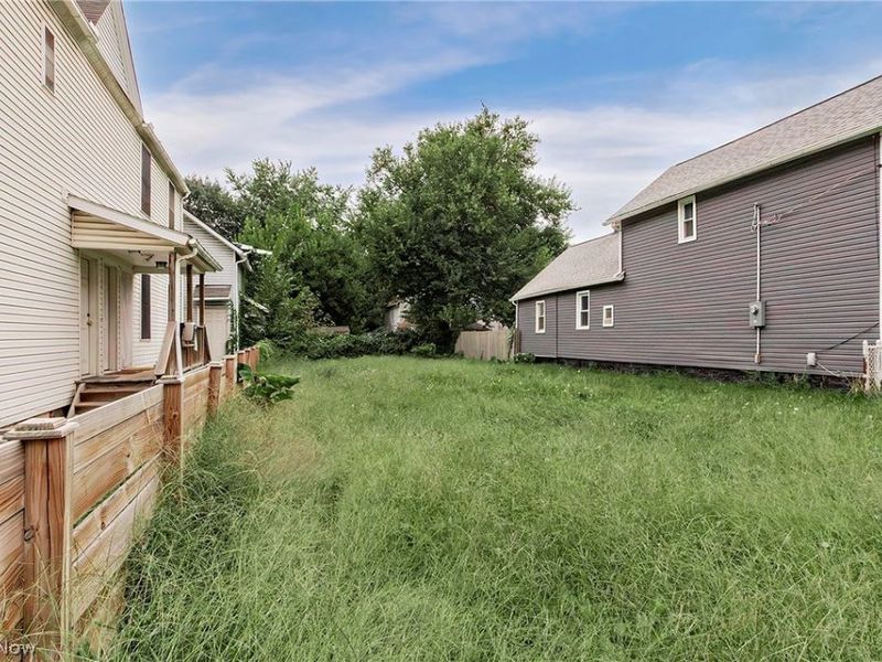 2345 W 7th Street, Cleveland, OH 44113 Photo 3