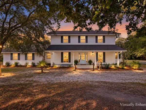 902 NW Avenue D , Carrabelle, FL 32322