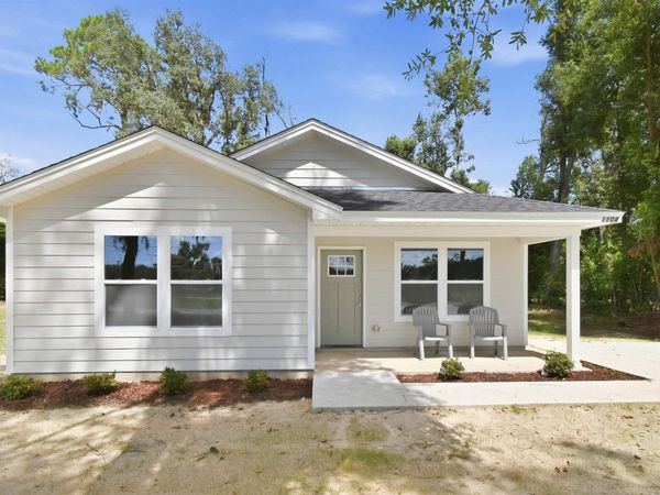 1104 E Veterans Drive, Perry, FL 32347