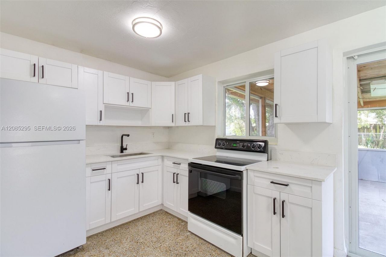 6634 Atlanta St , Hollywood, FL 33024 Photo