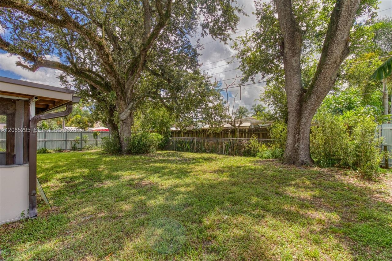 6634 Atlanta St , Hollywood, FL 33024 Photo