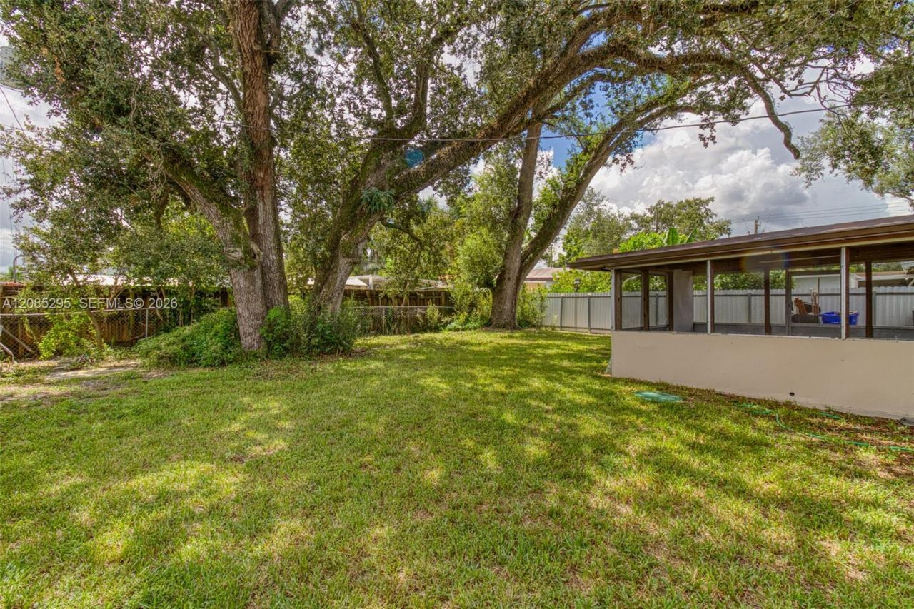 6634 Atlanta St , Hollywood, FL 33024 Photo