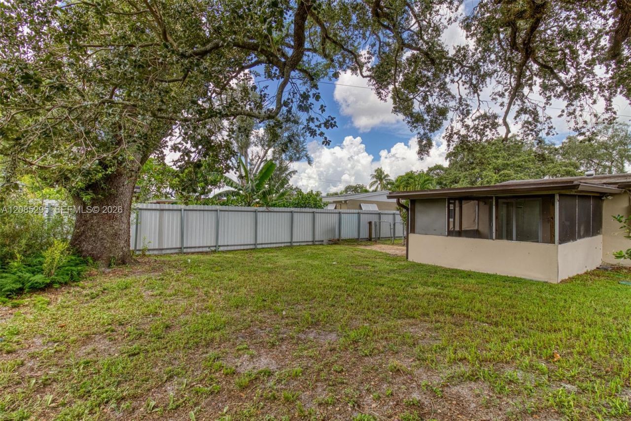 6634 Atlanta St , Hollywood, FL 33024 Photo