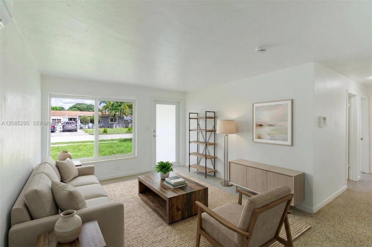 6634 Atlanta St , Hollywood, FL 33024 Photo