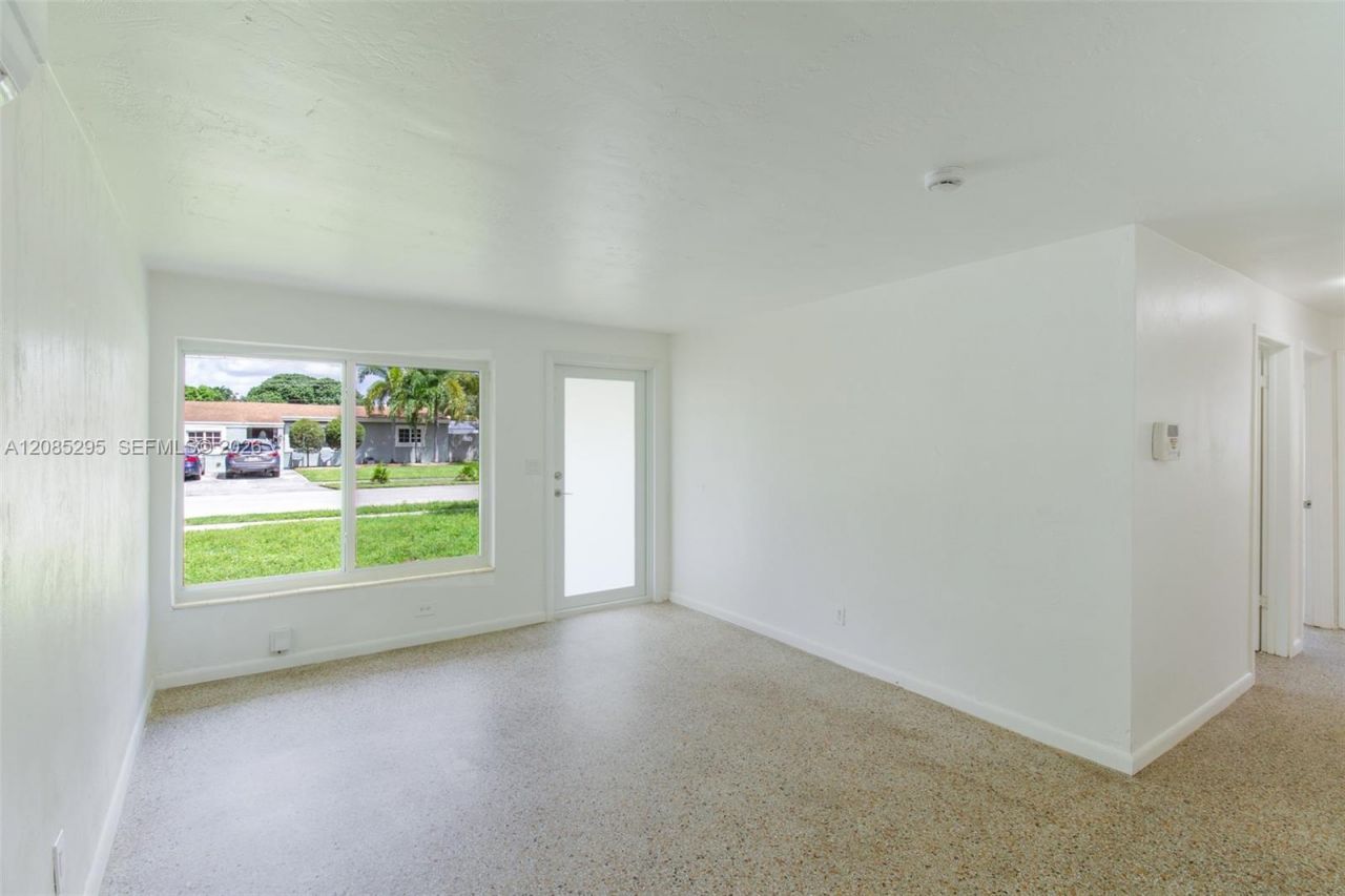 6634 Atlanta St , Hollywood, FL 33024 Photo