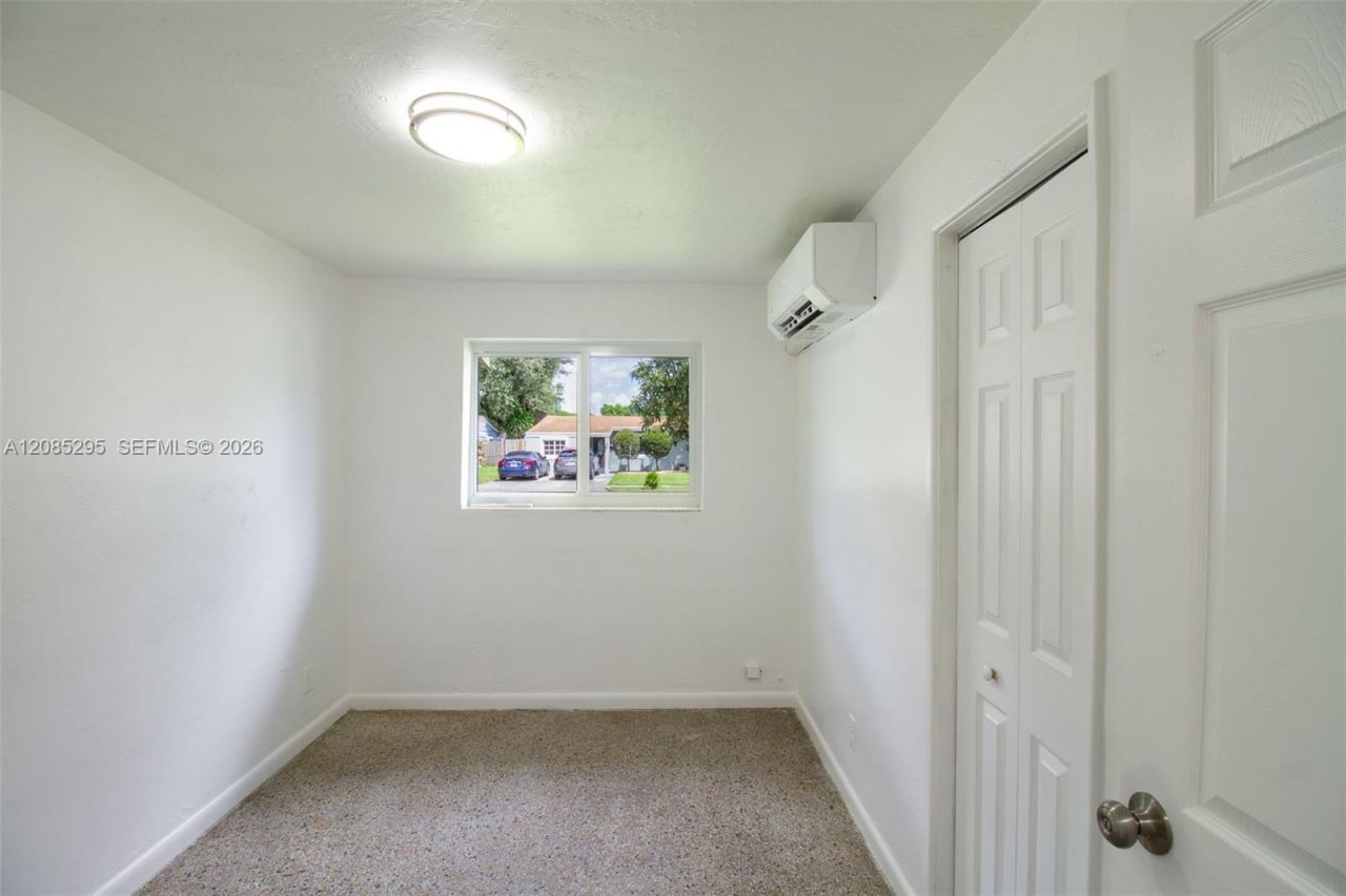 6634 Atlanta St , Hollywood, FL 33024 Photo