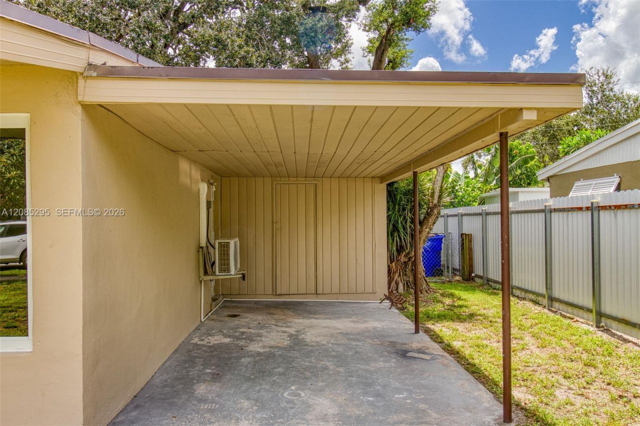 6634 Atlanta St , Hollywood, FL 33024 Photo