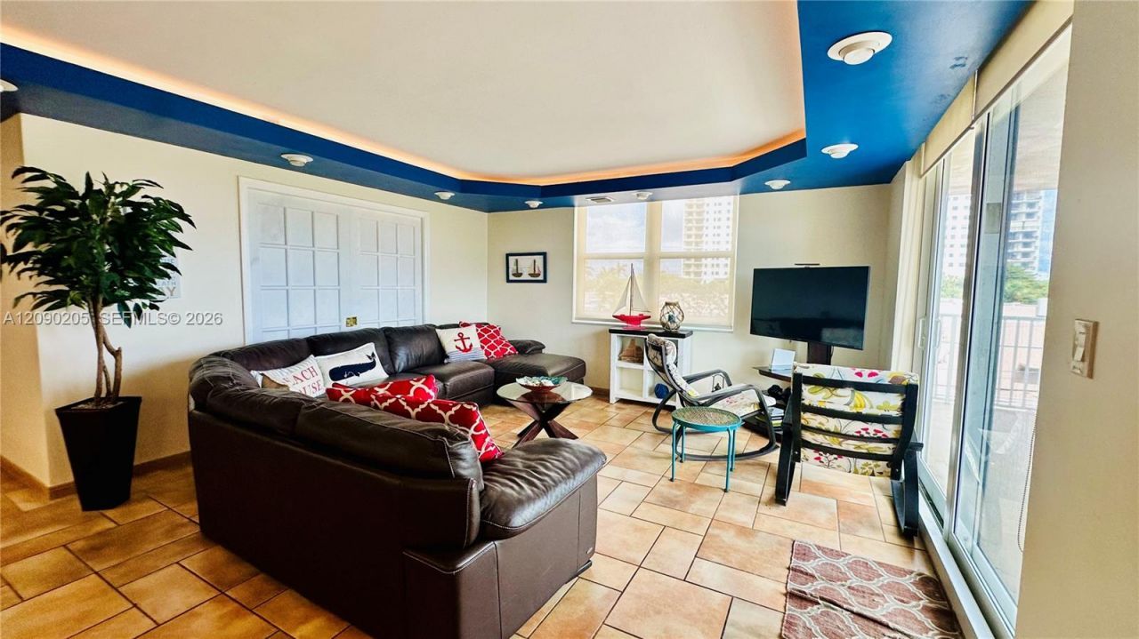 1401 S Ocean Dr , Unit 303, Hollywood, FL 33019 Photo