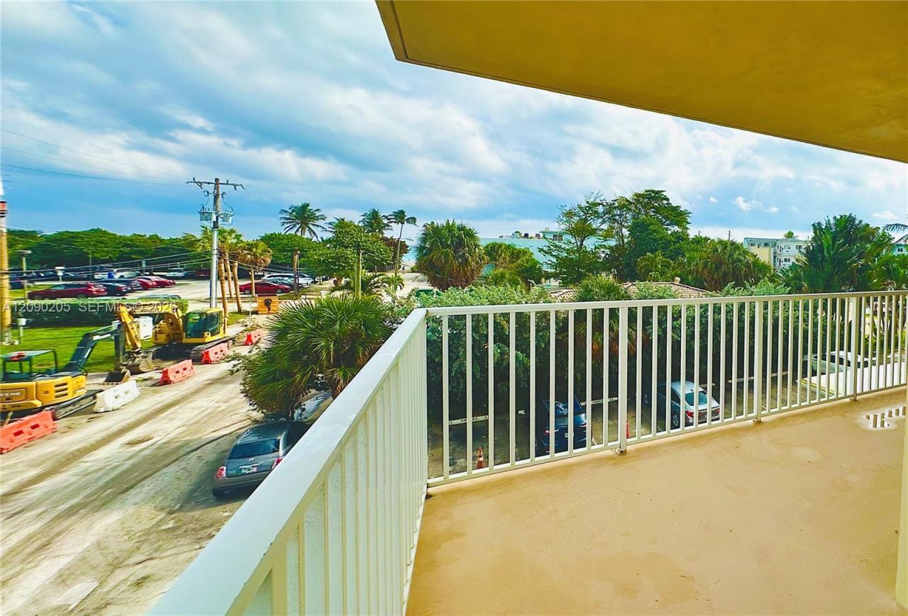 1401 S Ocean Dr , Unit 303, Hollywood, FL 33019 Photo