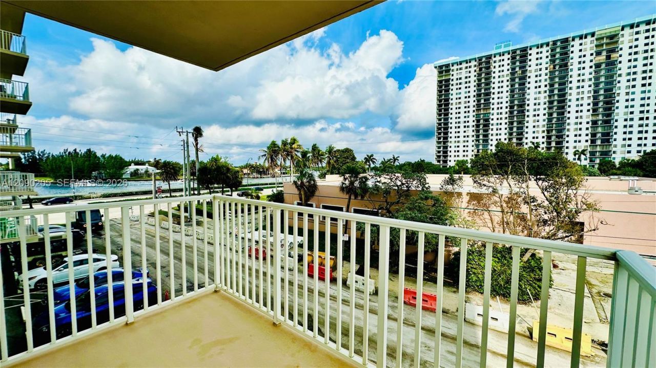 1401 S Ocean Dr , Unit 303, Hollywood, FL 33019 Photo