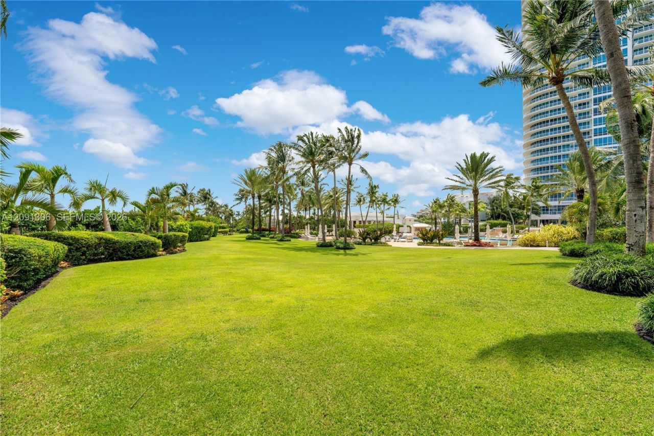 100 S Pointe Dr, Unit 2403, Miami Beach, FL 33139 Photo