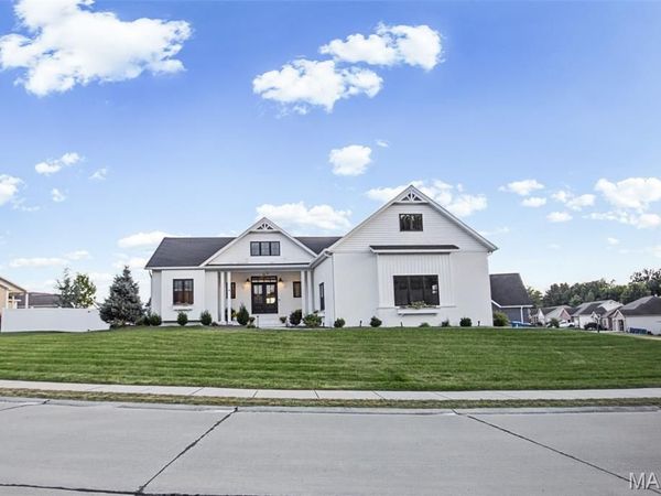 74 Woodcrest Drive , Bethalto, IL 62010