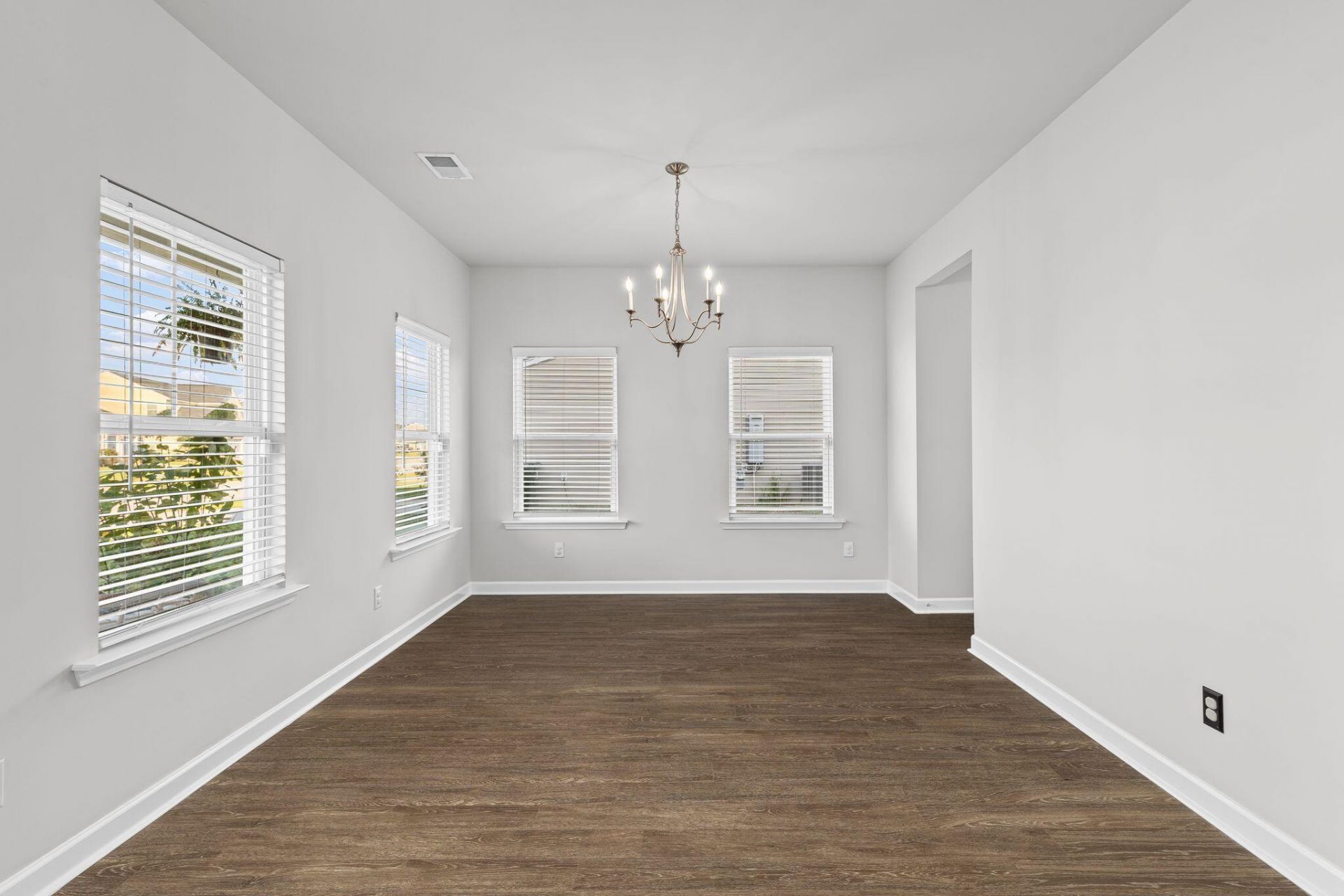 409 Carrara Drive Photo 12