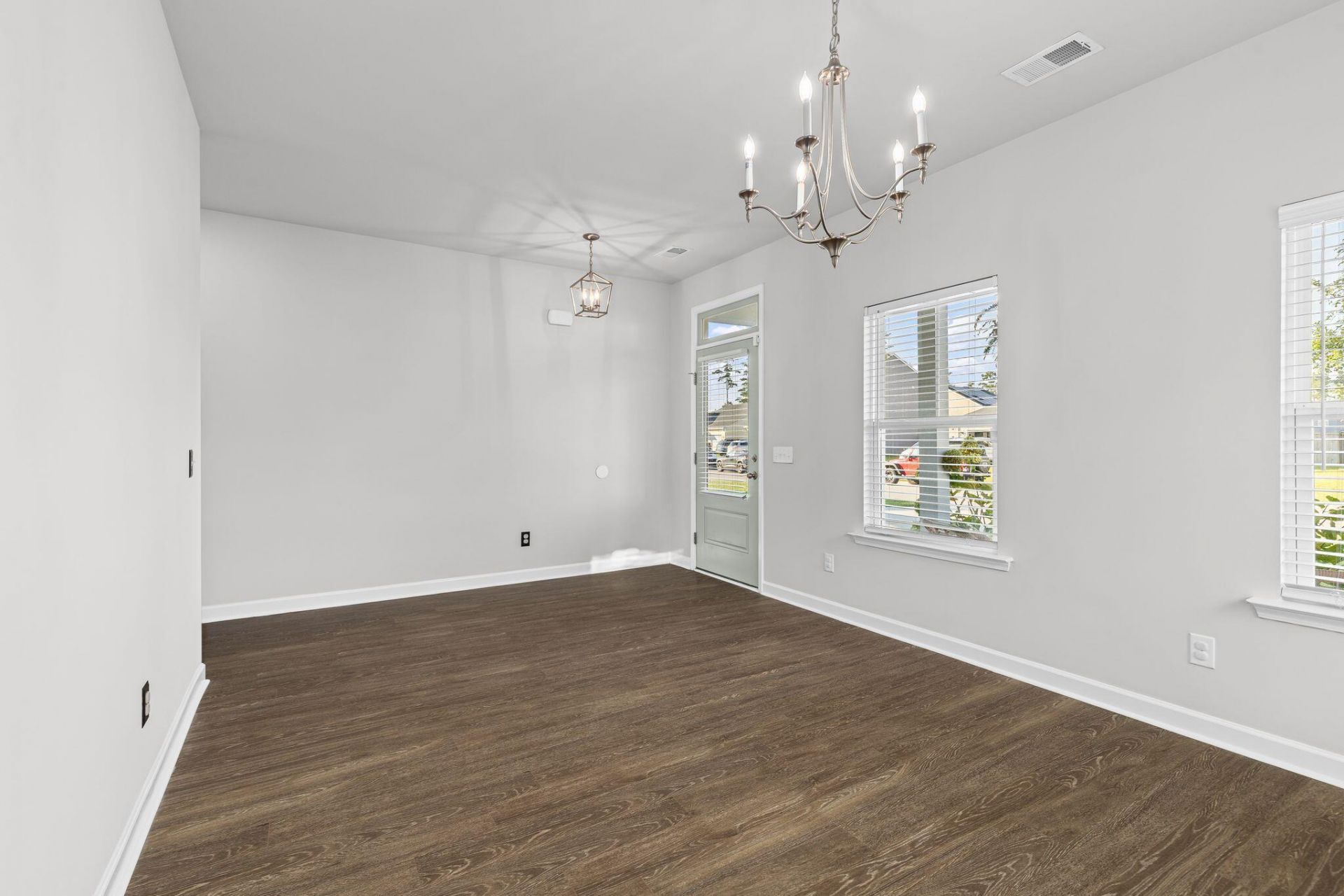 409 Carrara Drive Photo 16