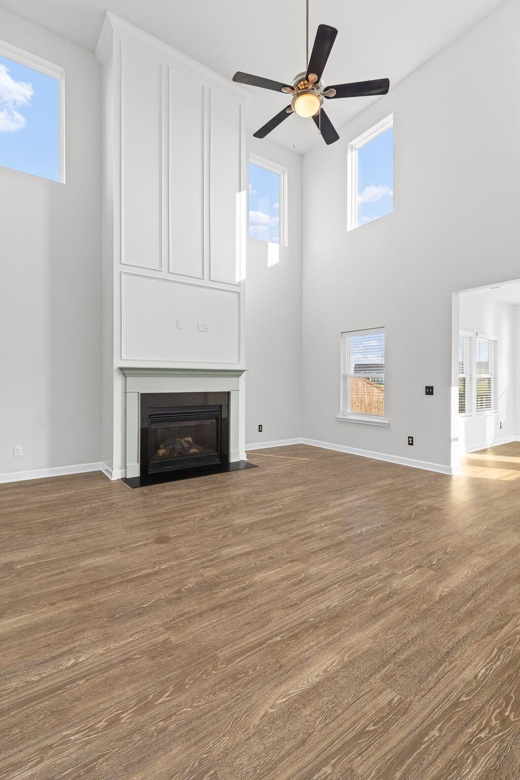 409 Carrara Drive Photo 29