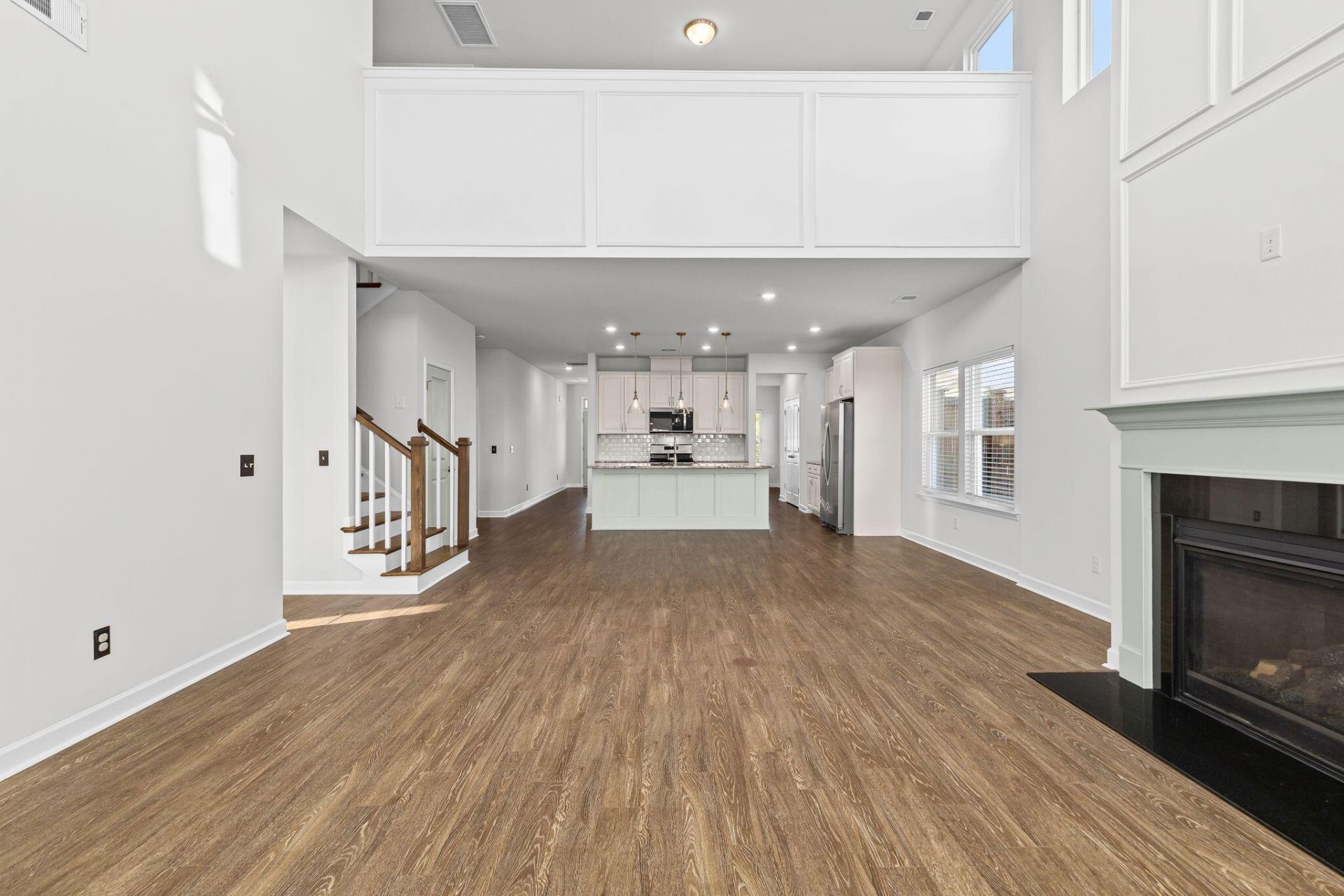 409 Carrara Drive Photo 32